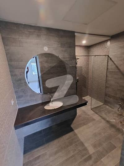 Luxurious 3 Beds Apartment Central Location In Gulberg Lahore