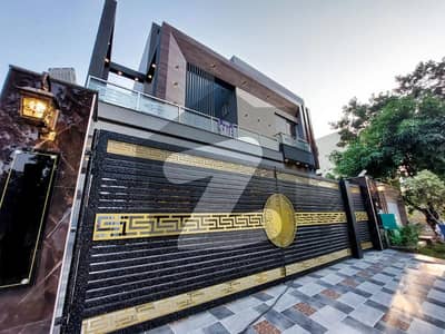 ڈی ایچ اے فیز 2 - بلاک کیو فیز 2,ڈیفنس (ڈی ایچ اے),لاہور میں 4 کمروں کا 10 مرلہ مکان 4.74 کروڑ میں برائے فروخت۔ ڈی ایچ اے فیز 2 - بلاک کیو فیز 2,ڈیفنس (ڈی ایچ اے),لاہور میں 4 کمروں کا 10 مرلہ مکان 4.74 کروڑ میں برائے فروخت۔