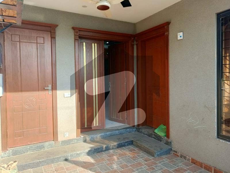 سینٹرل پارک ۔ بلاک ای سینٹرل پارک ہاؤسنگ سکیم,لاہور میں 3 کمروں کا 5 مرلہ مکان 65.0 ہزار میں کرایہ پر دستیاب ہے۔ سینٹرل پارک ۔ بلاک ای سینٹرل پارک ہاؤسنگ سکیم,لاہور میں 3 کمروں کا 5 مرلہ مکان 65.0 ہزار میں کرایہ پر دستیاب ہے۔