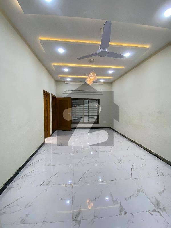 Beautiful Ground Portion For Rent Beautiful Ground Portion For Rent