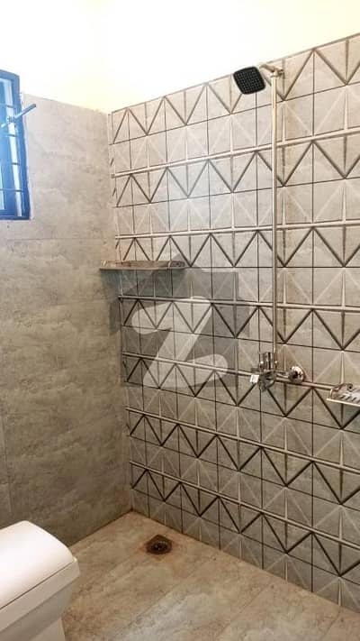 5 MARLA BEAUTIFUL HOUSE AVAILABLE FOR RENT IN A PRIME LOCATION OF JUBILEE TOWN