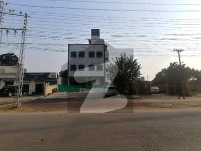 Main Double Road Building Of 1 Kanal Available In Johar Town Phase 2 - Block R