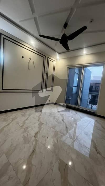 4. Stylish & Spacious 5 Marla House for Rent in 9 Town A Block