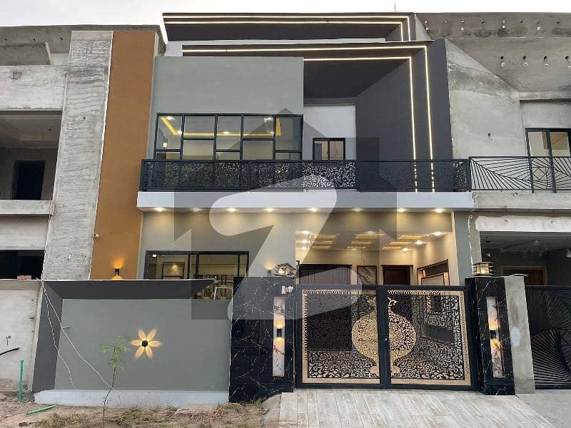 5 MARLA HOUSE AVAILABLE FOR SALE 5 MARLA HOUSE AVAILABLE FOR SALE