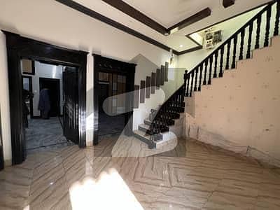 ارباب روڈ پشاور میں 4 کمروں کا 5 مرلہ مکان 55.0 ہزار میں کرایہ پر دستیاب ہے۔