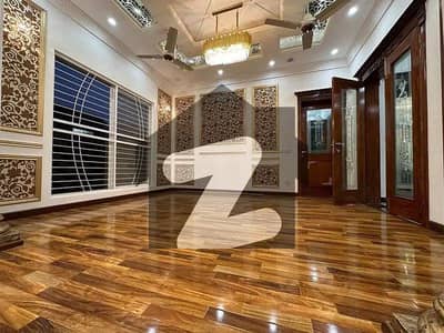 Property Description (1 Kanal Super Luxury House Kohinoor town, Faisalabad)