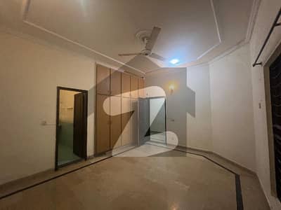 1 KANAL UPPER PORTION WITH SEPARATE GATE IN DHA PHASE 1