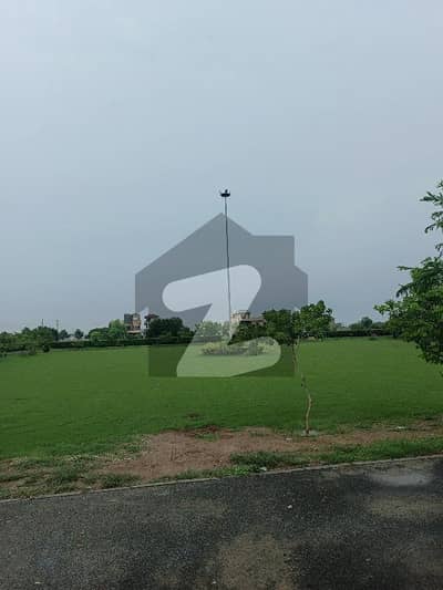 2 KANAL PLOT FACING PARK FOR SALE IN PUNJAB PHASE 2 BLOCK E COLLEGE ROAD LAHORE