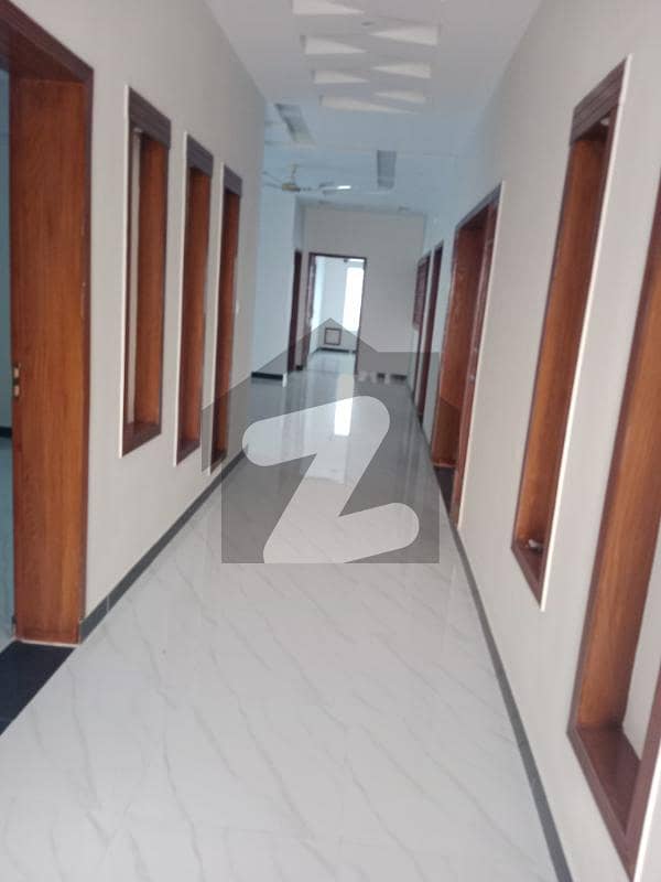 Kanal beautiful upper portion available for rent