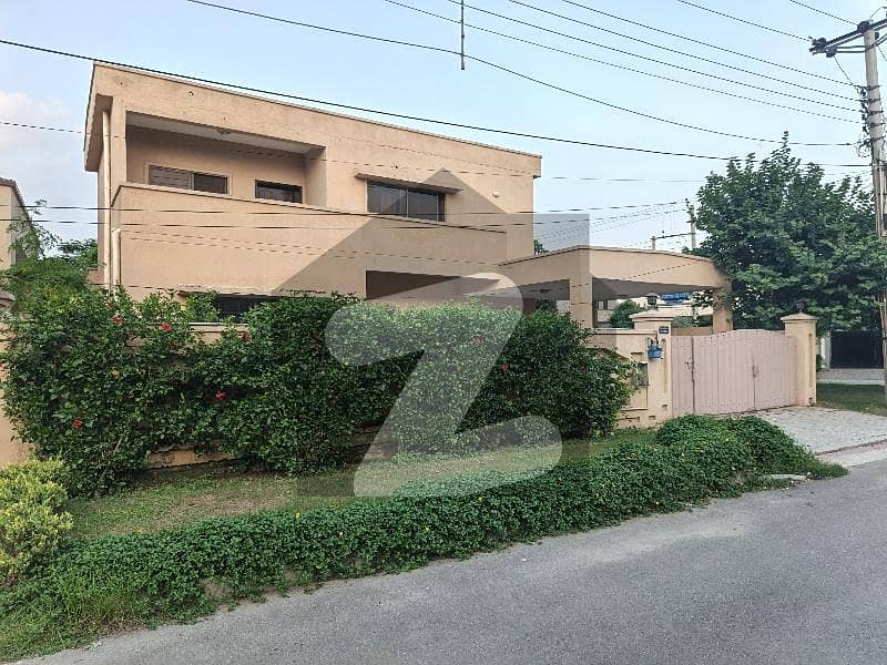 House In PAF Falcon Complex, Kalma Chowk, Gulberg, Lahore
