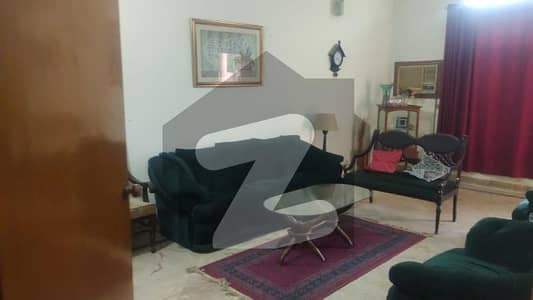 بش