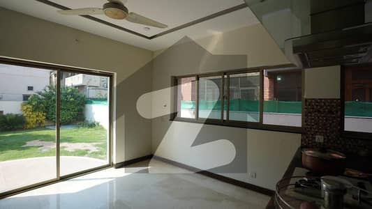 ڈی ایچ اے فیز 7 - بلاک ایکس فیز 7,ڈیفنس (ڈی ایچ اے),لاہور میں 6 کمروں کا 2 کنال مکان 5.5 لاکھ میں کرایہ پر دستیاب ہے۔ ڈی ایچ اے فیز 7 - بلاک ایکس فیز 7,ڈیفنس (ڈی ایچ اے),لاہور میں 6 کمروں کا 2 کنال مکان 5.5 لاکھ میں کرایہ پر دستیاب ہے۔