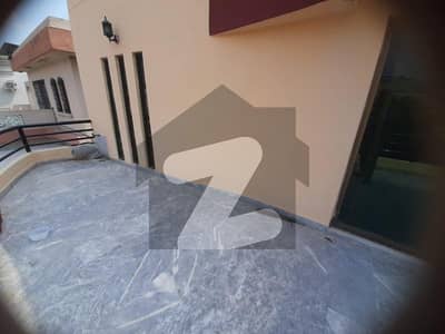 ڈی ایچ اے فیز 3 - بلاک ڈبلیو فیز 3,ڈیفنس (ڈی ایچ اے),لاہور میں 5 کمروں کا 1 کنال مکان 6.75 کروڑ میں برائے فروخت۔