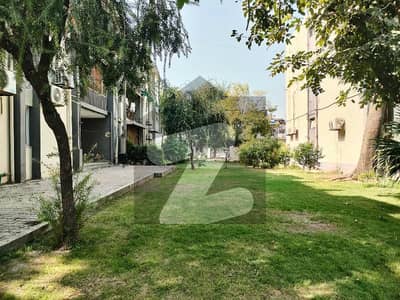 عسکری 2 عسکری,لاہور میں 3 کمروں کا 10 مرلہ فلیٹ 2.5 کروڑ میں برائے فروخت۔