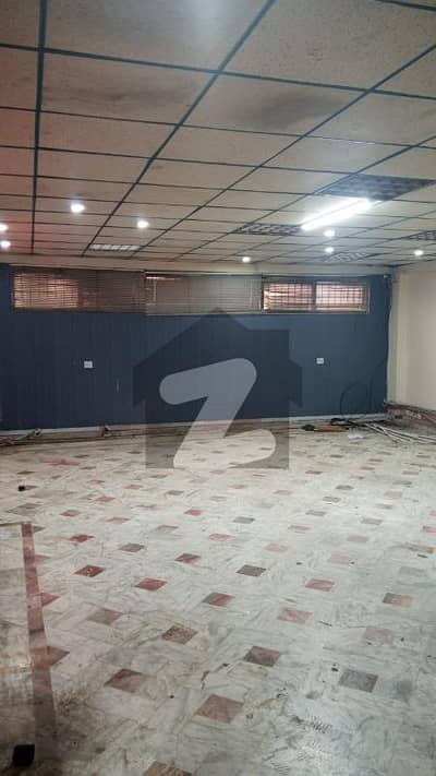 1350 SQ FT GROUND FLOOR AVAILABLE FOR RENT
