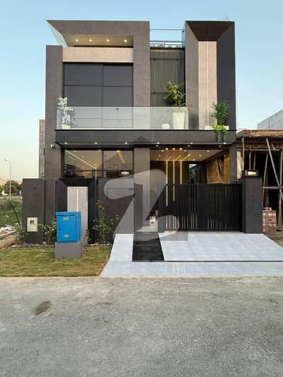 5 Marla Brand New Top Quality Ultra Modern Luxury Villa For Sale In DHA