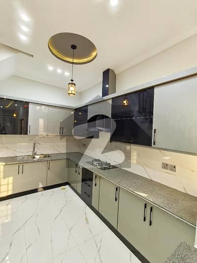 بحریہ ٹاؤن فیز 8 ۔ سفاری ویلی بحریہ ٹاؤن فیز 8,بحریہ ٹاؤن راولپنڈی,راولپنڈی میں 4 کمروں کا 7 مرلہ مکان 2.72 کروڑ میں برائے فروخت۔ بحریہ ٹاؤن فیز 8 ۔ سفاری ویلی بحریہ ٹاؤن فیز 8,بحریہ ٹاؤن راولپنڈی,راولپنڈی میں 4 کمروں کا 7 مرلہ مکان 2.72 کروڑ میں برائے فروخت۔