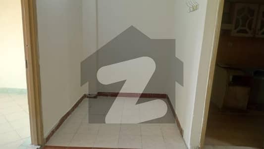 3 Marla flat for sale back side of jail road