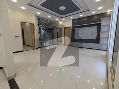 گلشنِ اقبال - بلاک 2 گلشنِ اقبال,گلشنِ اقبال ٹاؤن,کراچی میں 3 کمروں کا 8 مرلہ فلیٹ 2.95 کروڑ میں برائے فروخت۔