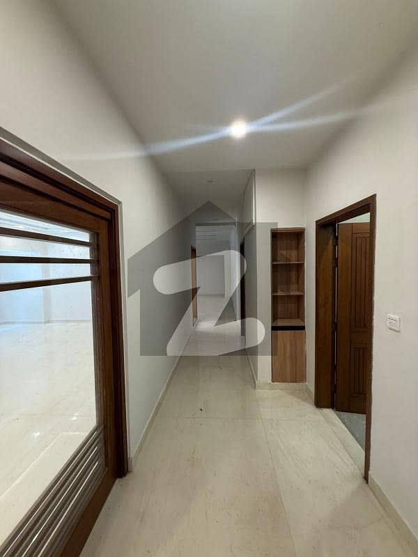 Fully and Newly Renovated Ground Floor Fully and Newly Renovated Ground Floor