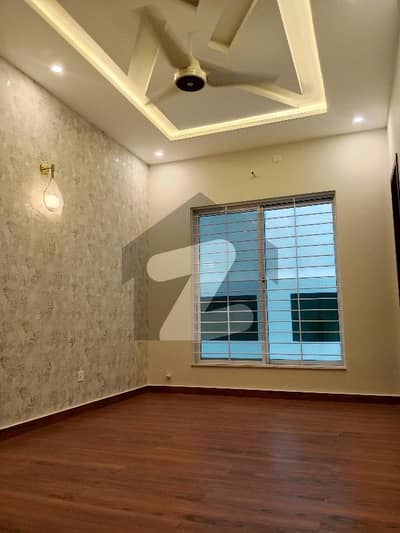 ڈی ۔ 12 اسلام آباد میں 9 کمروں کا 1 کنال مکان 7.0 لاکھ میں کرایہ پر دستیاب ہے۔