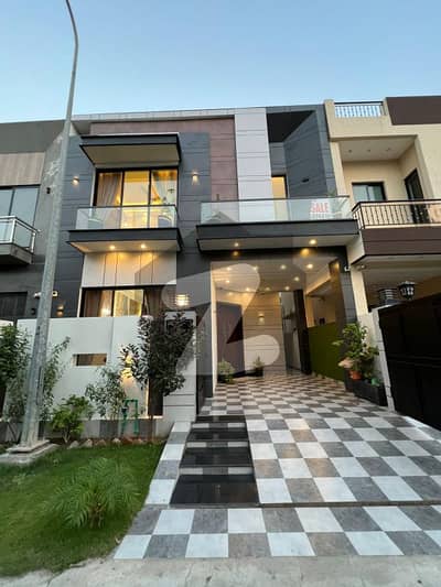 5 Marla Ultra Modern Design House For Sale in DHA 9 Town Prime Location Near To Park And Commercial Area