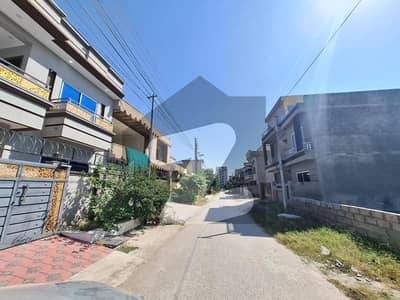 9 Marla Level Plot For Sale in Soan Garden Street 35