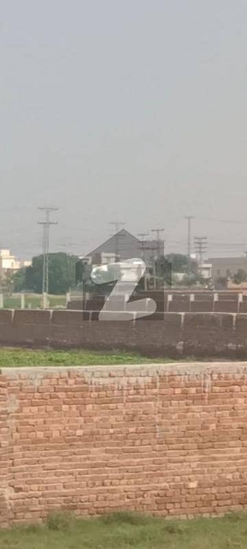 عسکری بائی پاس ملتان میں 1 کنال کمرشل پلاٹ 2.7 کروڑ میں برائے فروخت۔ عسکری بائی پاس ملتان میں 1 کنال کمرشل پلاٹ 2.7 کروڑ میں برائے فروخت۔