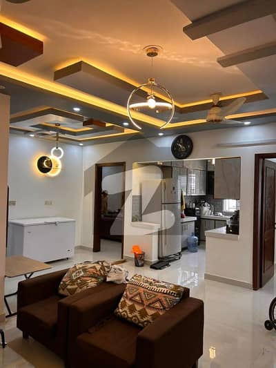 1200 Sq Ft 3 Bed Dd Ground Floor Flat Available For Sale.   Vip Location Of Jamshed Road.