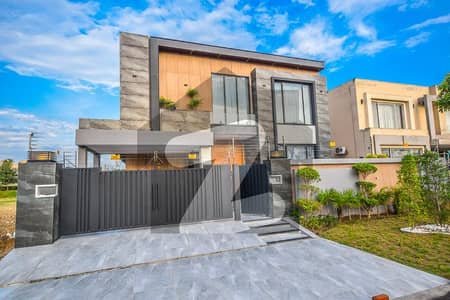 01 Kanal Magnificent Ultra Modern Double Height Lobby Bungalow For Sale