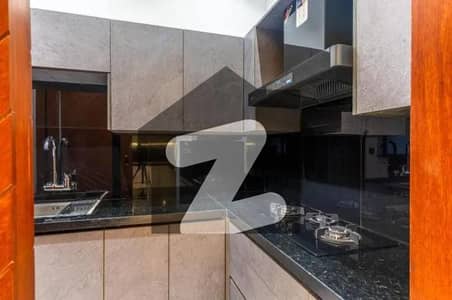 ڈی ایچ اے فیز 6 - بلاک سی فیز 6,ڈیفنس (ڈی ایچ اے),لاہور میں 5 کمروں کا 1 کنال مکان 2.95 لاکھ میں کرایہ پر دستیاب ہے۔