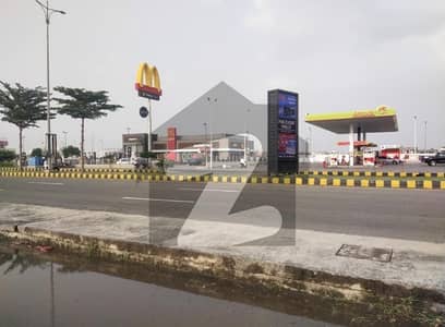 1 kanal plot for sale on investor rate near DHA Raya and 150 feet road back