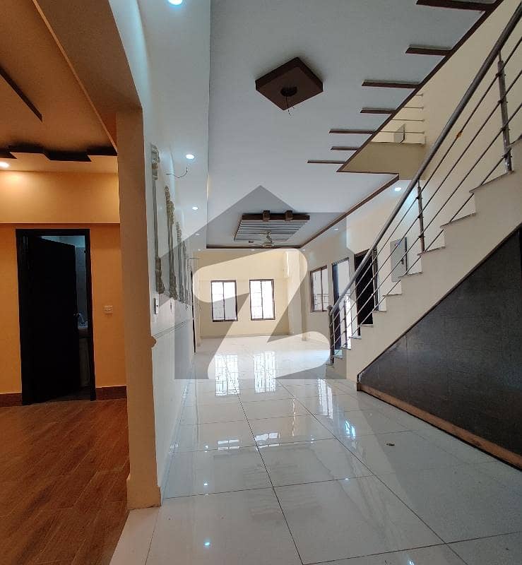 4 Bed Dd Duplex West Open 4 Bed Dd Duplex West Open