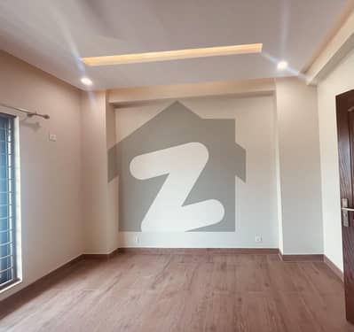10 Marla 3 Bedroom Apartment Available For Sale In Askari 11 Lahore