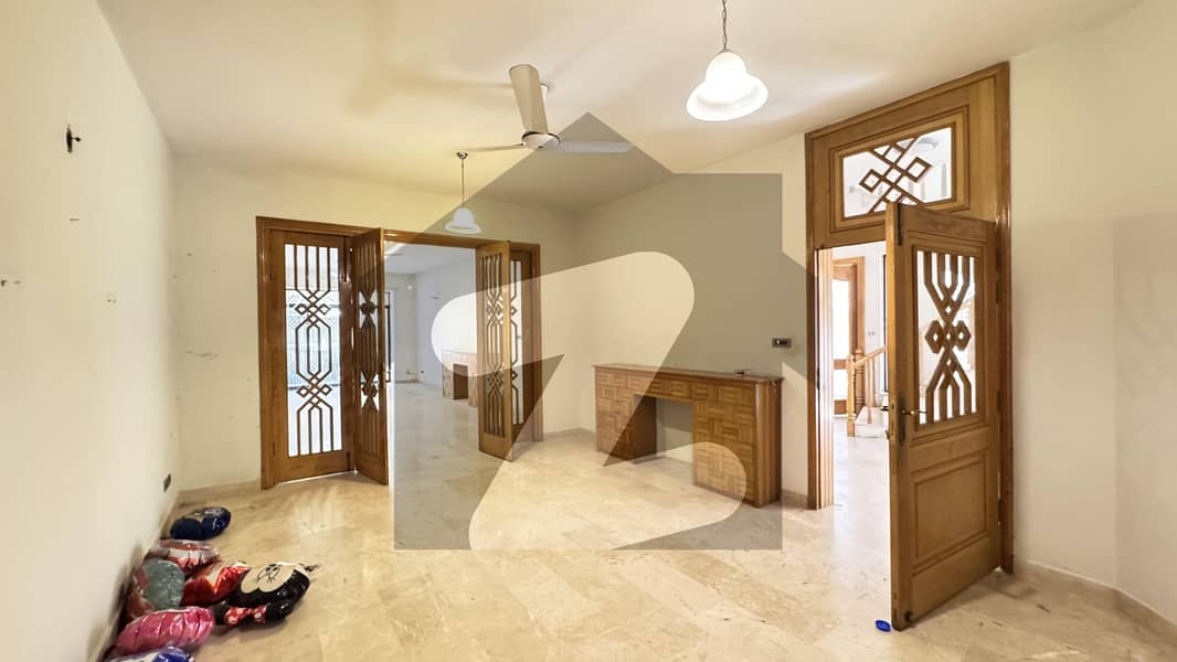 5 Bedrooms Double Story House Available For Rent. . 5 Bedrooms Double Story House Available For Rent. .