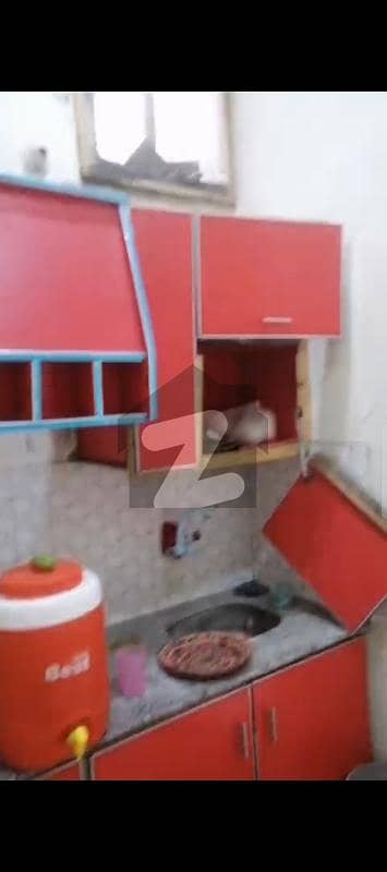 نیسپاک سکیم فیز 3 ڈیفینس روڈ,لاہور میں 2 کمروں کا 4 مرلہ مکان 30.0 ہزار میں کرایہ پر دستیاب ہے۔