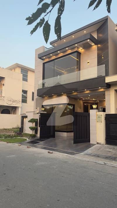 Abid Associates offers 5 Marla Brand New Modern House Prime Location Original Pictures Attached
