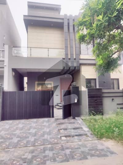 ** Brand New 10 Marla House For Sale Wapda City, K Block, Canal Road, Faisalabad**
