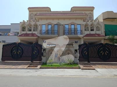 10 Marla Brand New Modern Luxury House Net Meter Solar Installed Direct Owner meeting For Sale In Johar Town 65 Feet Road Gas installed