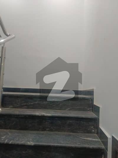 ٹاپ سٹی 1 اسلام آباد میں 3 کمروں کا 1 کنال بالائی پورشن 1.15 لاکھ میں کرایہ پر دستیاب ہے۔