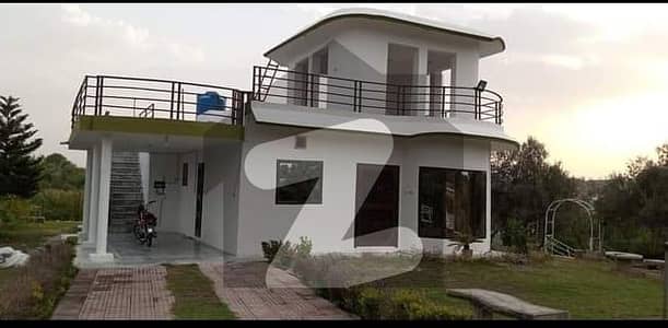 اسلام آباد فارم ہاوسز راولپنڈی میں 2 کمروں کا 8 کنال مکان 5.5 کروڑ میں برائے فروخت۔