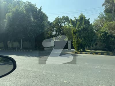 سرور روڈ کینٹ,لاہور میں 6 کمروں کا 2 کنال مکان 23.0 کروڑ میں برائے فروخت۔