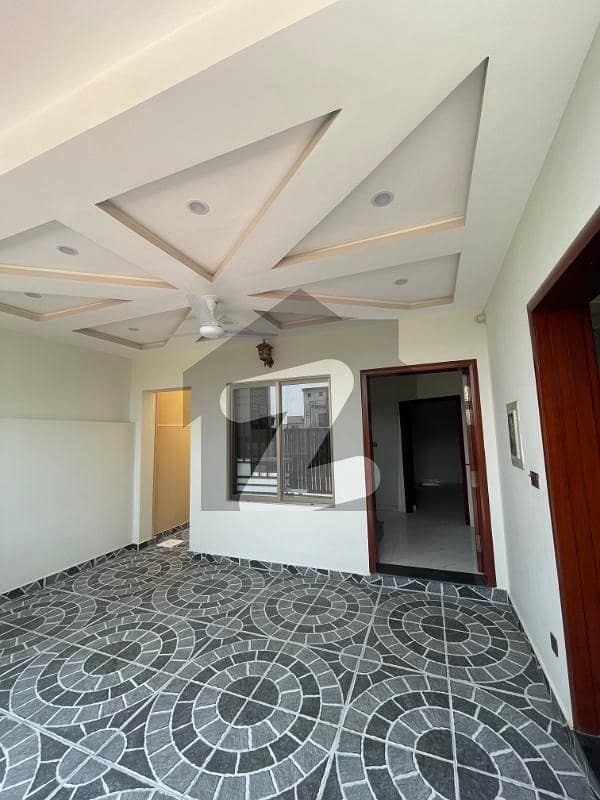 BEAUTIFUL LOCATION GROUND PROTION FOR RENT BEAUTIFUL LOCATION GROUND PROTION FOR RENT
