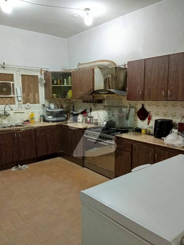 BUNGALOW FOR SALE PHASE 1 600 YARDS BUNGALOW FOR SALE PHASE 1 600 YARDS