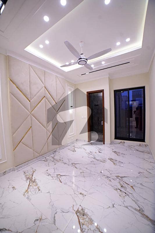 10 Marla Luxary House In Lake City Lahore 10 Marla Luxary House In Lake City Lahore