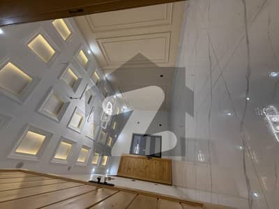 8 marla double design house for sale in Banigala