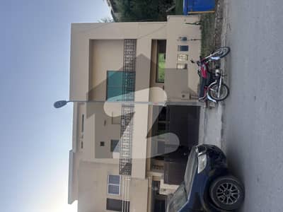 Beautiful Prime Location Double Unit House With Gas