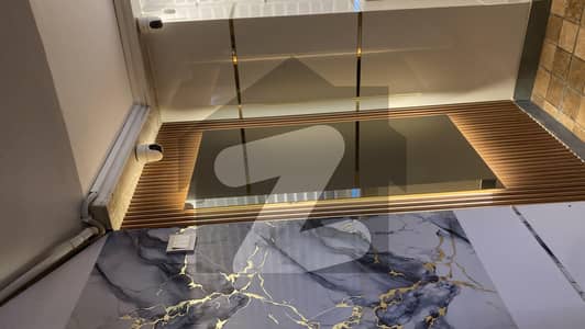 3-Bed D/D Flat Urgent For Sale