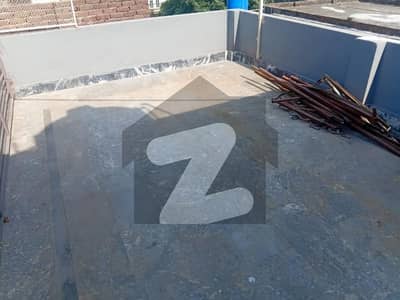 کیولری ایکسٹینشن لاہور میں 2 کمروں کا 8 مرلہ بالائی پورشن 55.0 ہزار میں کرایہ پر دستیاب ہے۔