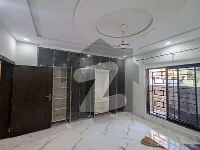 Corner 10 Marla Single Unit House For Rent In Overseas Sector Bahria Town Corner 10 Marla Single Unit House For Rent In Overseas Sector Bahria Town